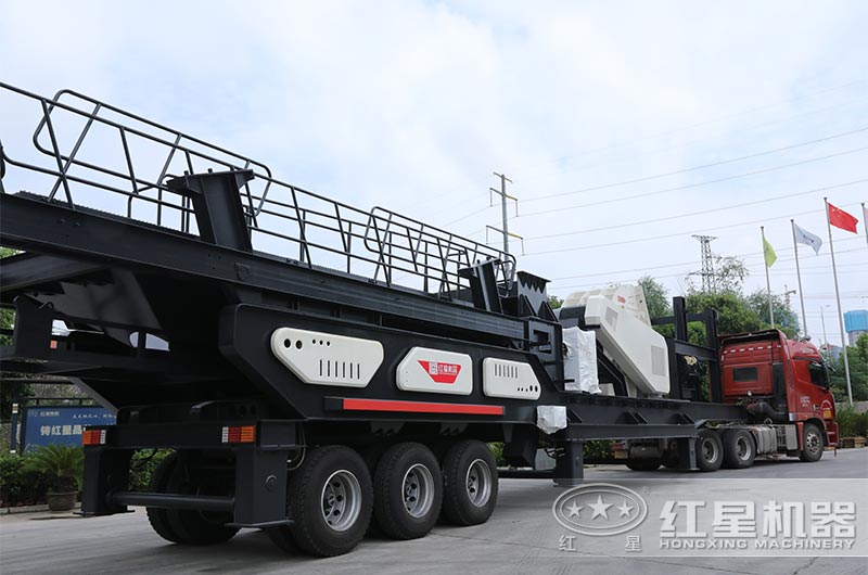 移動(dòng)重錘式碎煤機(jī) 移動(dòng)重錘式碎煤機(jī)