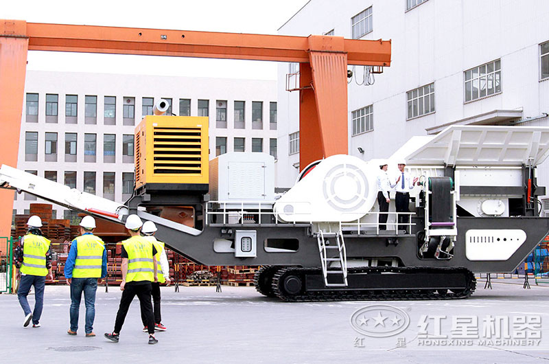 用戶來廠考察，有業(yè)務(wù)經(jīng)理現(xiàn)場(chǎng)報(bào)價(jià)